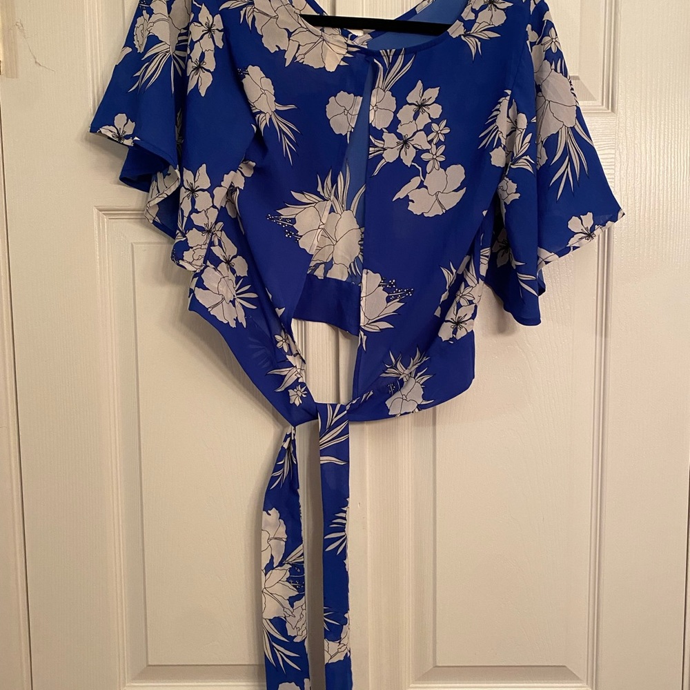 Blue crop shirt
